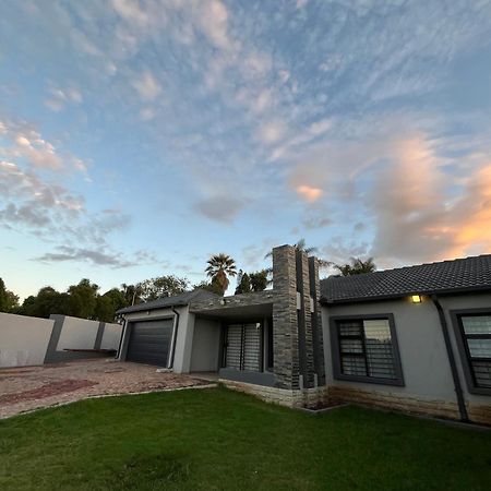 The Benjamin Accomodation ايدنفيل المظهر الخارجي الصورة