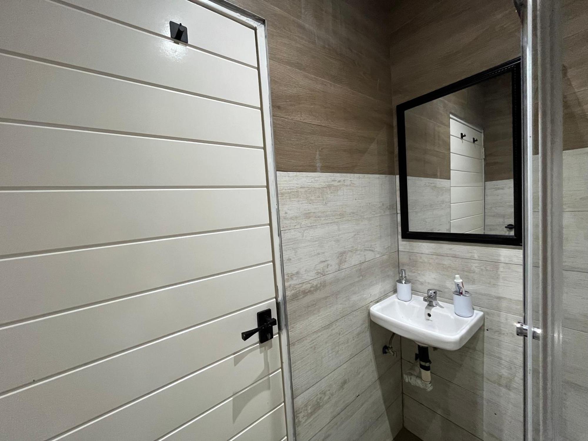 The Benjamin Accomodation ايدنفيل المظهر الخارجي الصورة